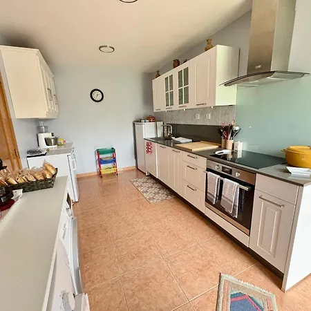 Chez Lucia A 15min De Perigueux à 6km Autoroute A89 Appartement Eglise-Neuve-de-Vergt
